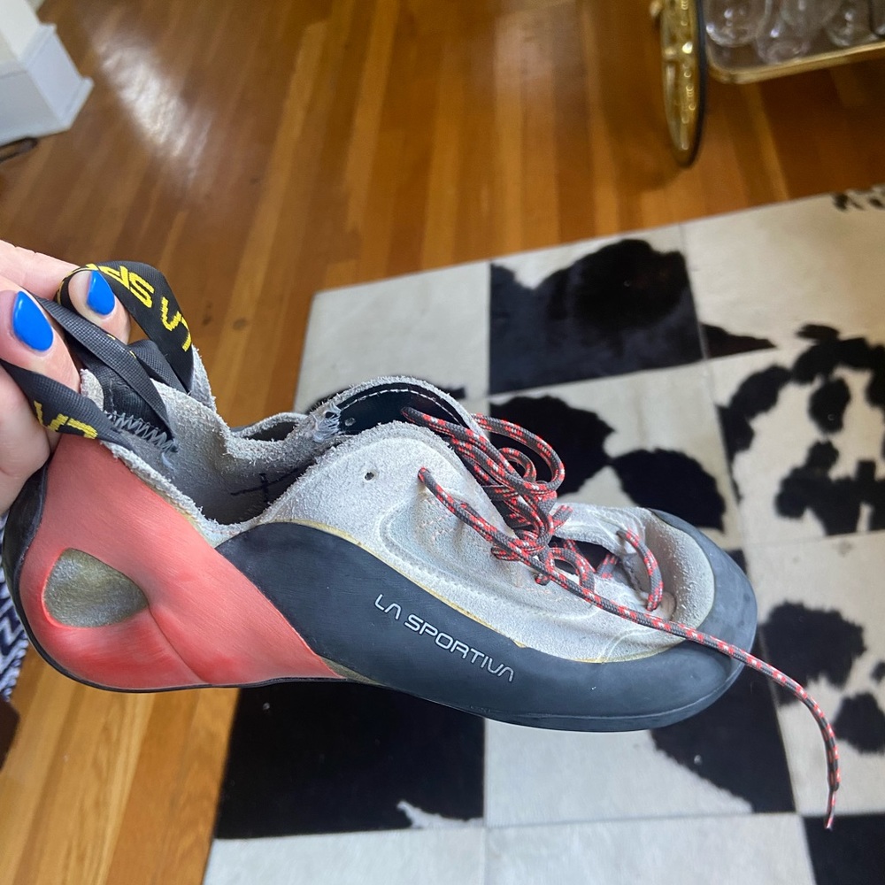 La Sportiva Finale Climbing Shoe